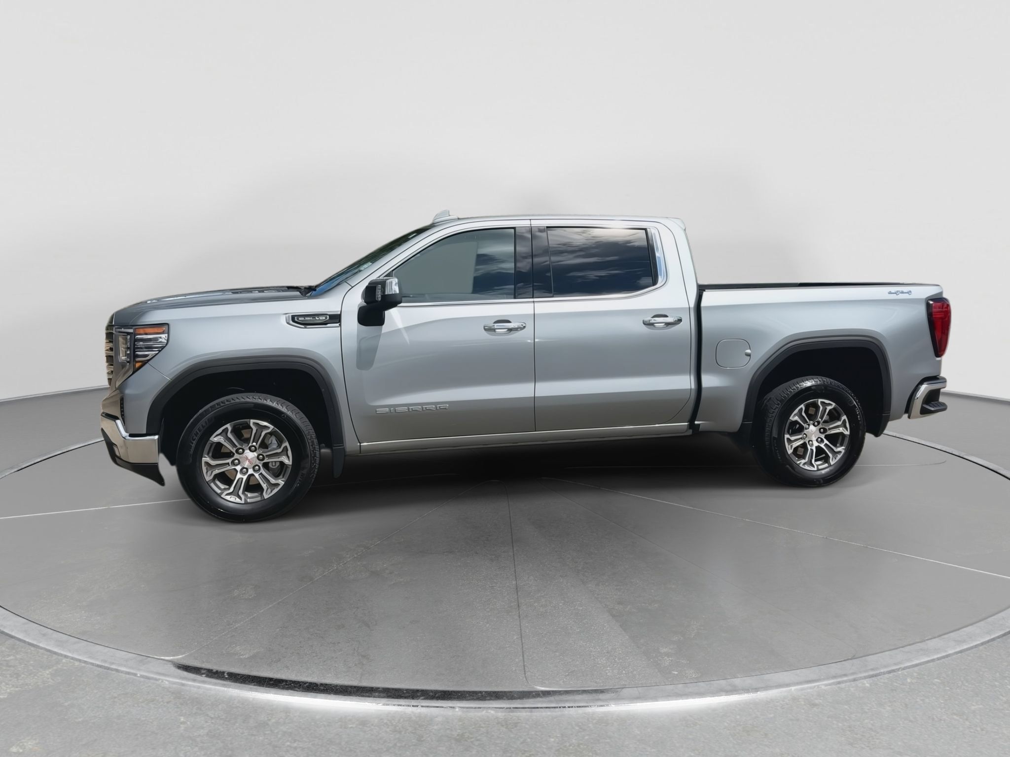 Certified 2026 GMC Sierra 1500 SLT AWD/4WD image 5