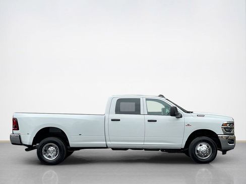 New 2026 RAM 3500 Tradesman w/ Chrome Appearance Group A AWD/4WD image 9