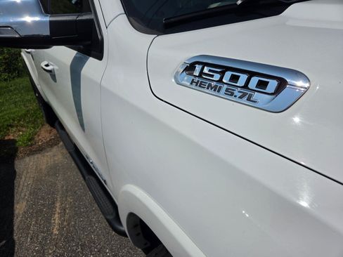 Used 2020 RAM 1500 Laramie AWD/4WD image 6