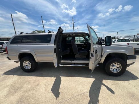 Used 2006 Chevrolet Silverado 2500 LT w/ Heavy-Duty Power Package AWD/4WD image 42