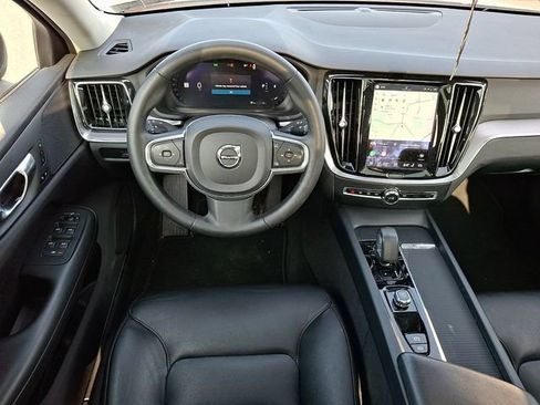 Used 2023 Volvo S60 B5 Core w/ Climate Package FWD image 11