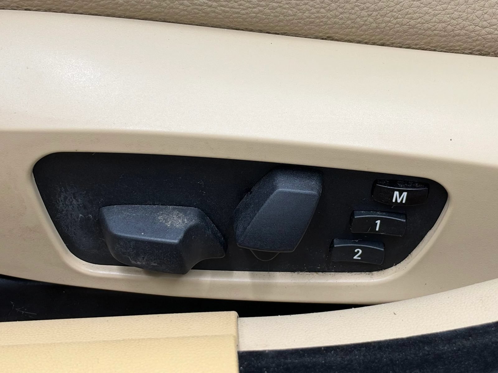 Used 2010 BMW 328i Sedan RWD image 24