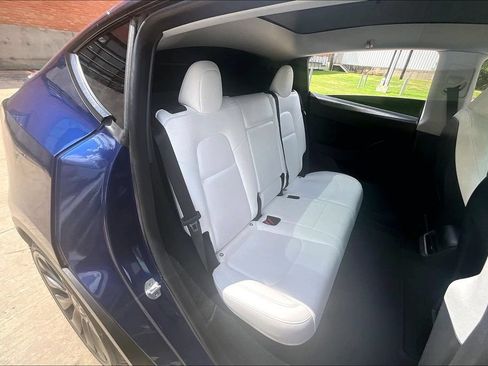 Used 2023 Tesla Model Y Performance AWD/4WD image 31