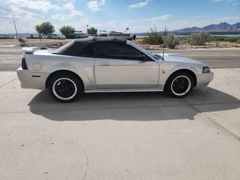 Used 2004 Ford Mustang GT image 4