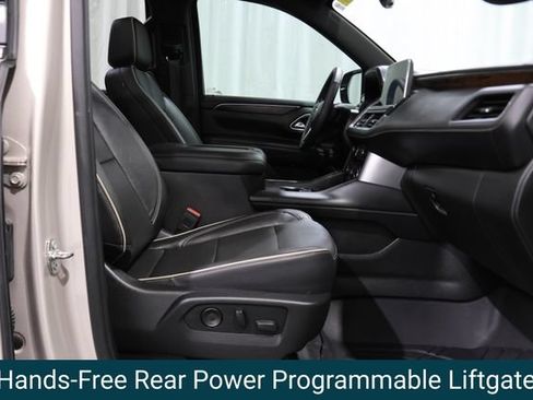 Used 2021 Chevrolet Tahoe Premier w/ Premium Package AWD/4WD image 14