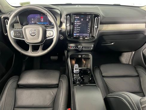 Used 2023 Volvo XC40 B5 Plus w/ Protection Package Premier image 13