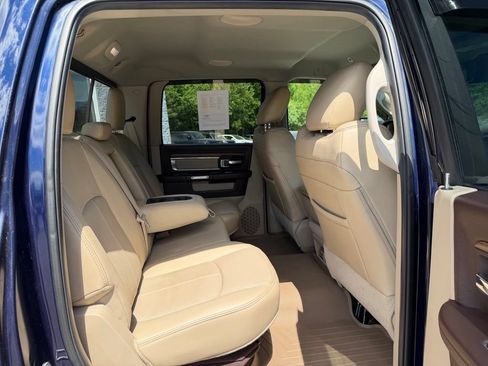 Used 2018 RAM 1500 Laramie w/ Convenience Group AWD/4WD image 13