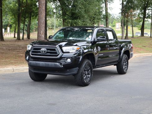 Used 2020 Toyota Tacoma SR5 w/ SR5 Appearance Package (SM) RWD image 5