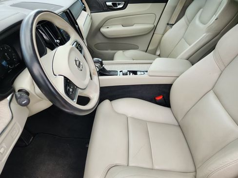 Used 2019 Volvo XC60 T5 Inscription FWD image 12