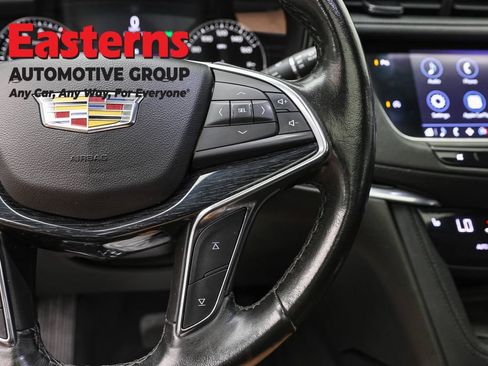 Used 2020 Cadillac XT5 Premium Luxury FWD image 16
