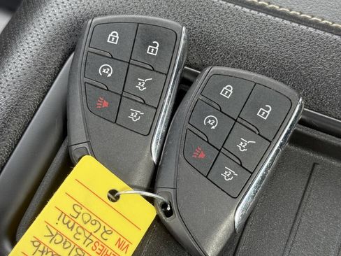 Used 2023 Chevrolet Suburban Premier AWD/4WD image 29