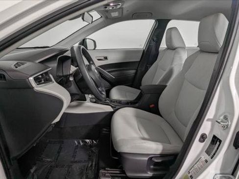 Used 2024 Toyota Corolla Cross L FWD image 17