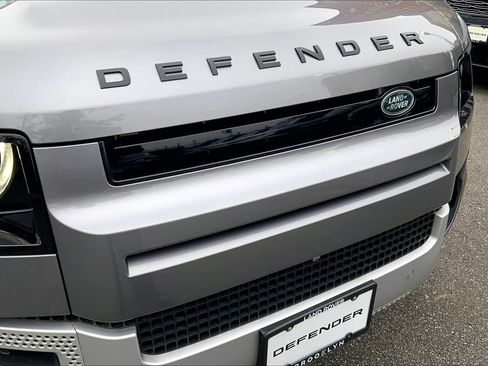 Certified 2023 Land Rover Defender 110 SE AWD/4WD image 30