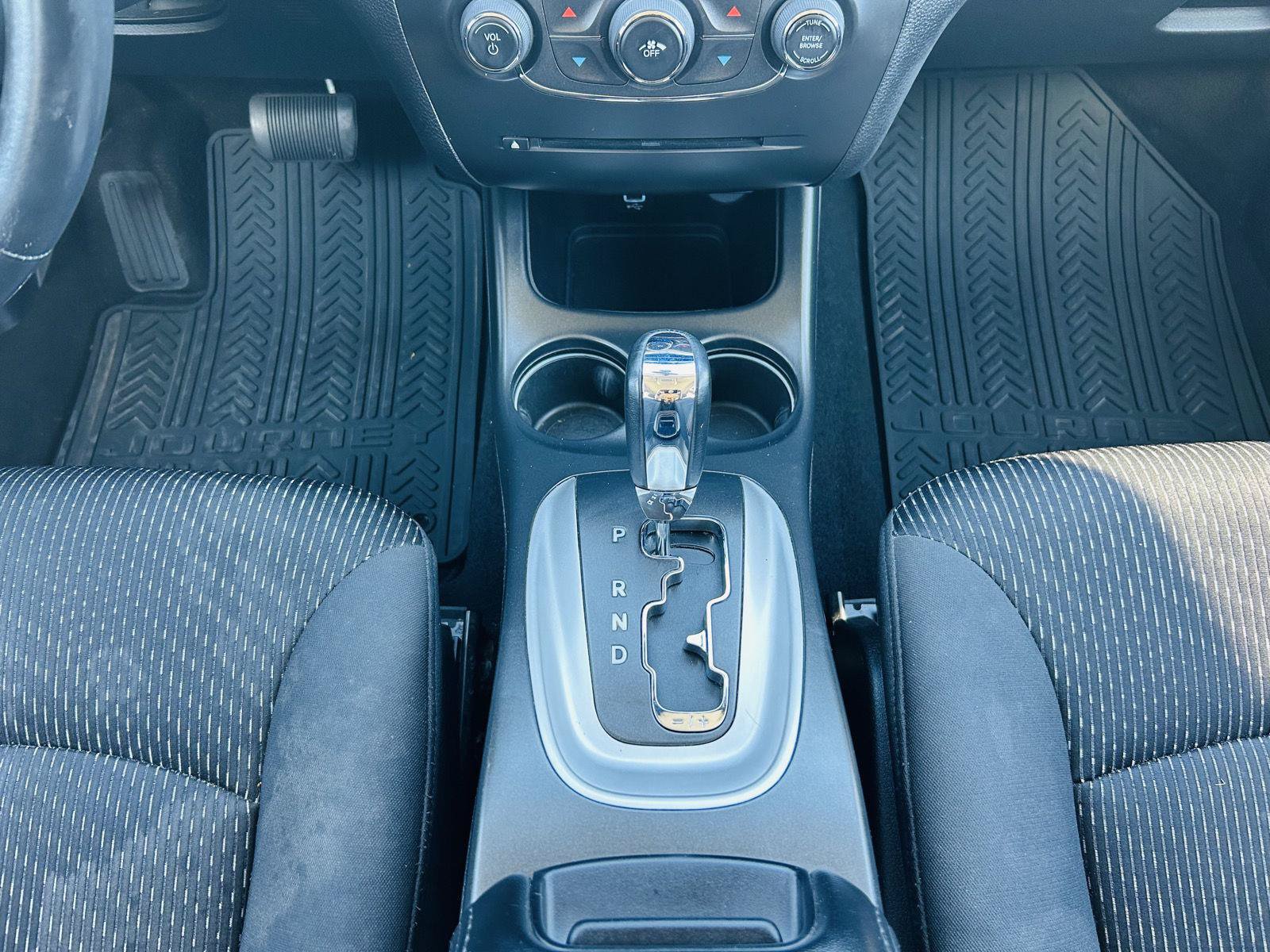 Used 2018 Dodge Journey SE w/ Connectivity Group FWD image 16