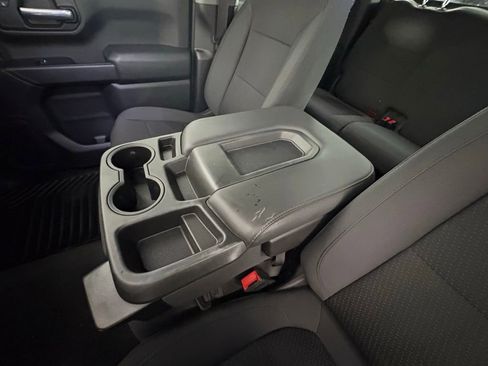 Used 2020 Chevrolet Silverado 1500 Custom w/ Custom Value Package AWD/4WD image 33