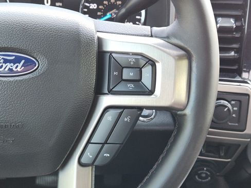 Used 2022 Ford F250 Platinum w/ FX4 Off-Road Package AWD/4WD image 29