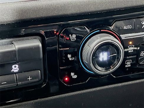 Used 2022 Chevrolet Silverado 1500 High Country image 21