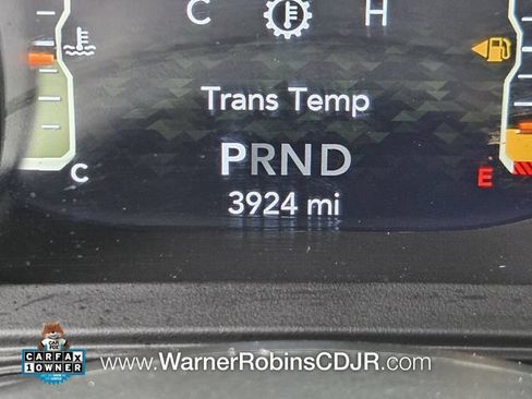 Used 2025 Jeep Gladiator Mojave w/ Convenience Group AWD/4WD image 31