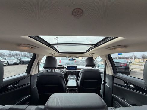 Used 2023 Lincoln Nautilus Reserve image 18