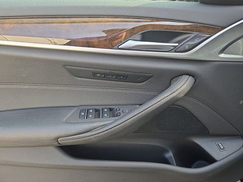 Used 2019 BMW 540i xDrive image 12