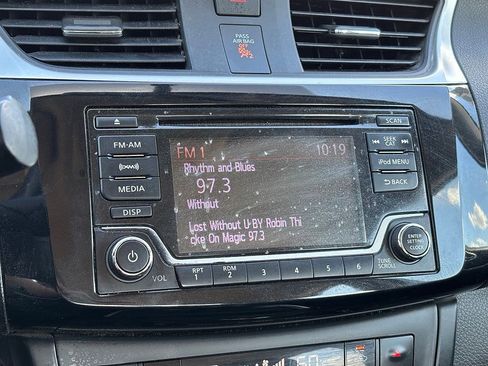 Used 2018 Nissan Sentra SV FWD image 18