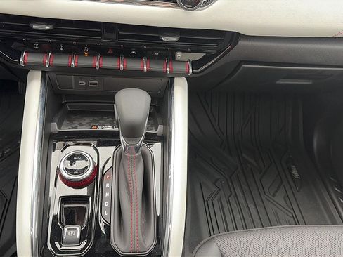 New 2025 GMC Canyon AT4 w/ AT4X AEV Edition AWD/4WD image 16