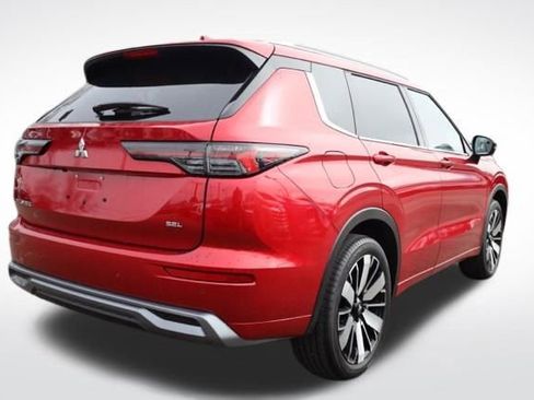 Used 2025 Mitsubishi Outlander SEL image 11