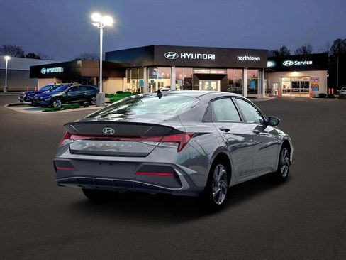 New 2026 Hyundai Elantra Sport FWD image 7