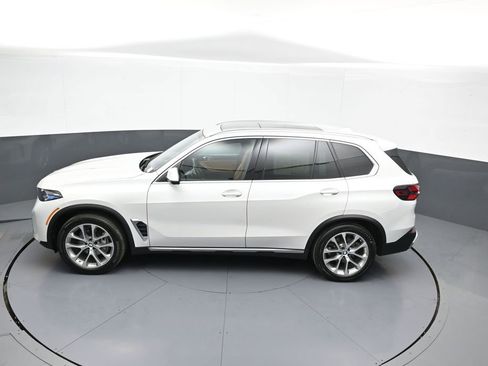 Used 2024 BMW X5 xDrive40i w/ Premium Package AWD/4WD image 44