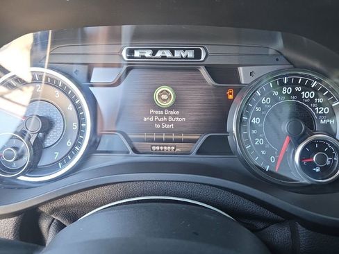 Used 2021 RAM 1500 Big Horn AWD/4WD image 7