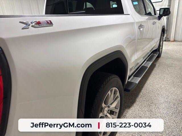 Used 2021 GMC Sierra 1500 SLT w/ SLT Premium Package AWD/4WD image 9