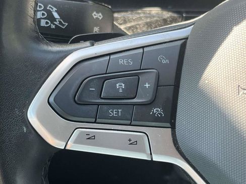 Used 2024 Volkswagen Atlas SEL Premium R-Line AWD/4WD image 35