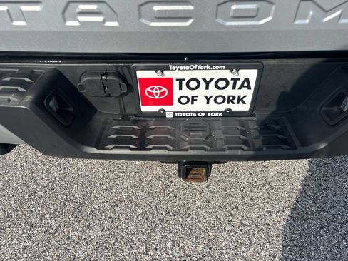 Used 2023 Toyota Tacoma SR AWD/4WD image 5