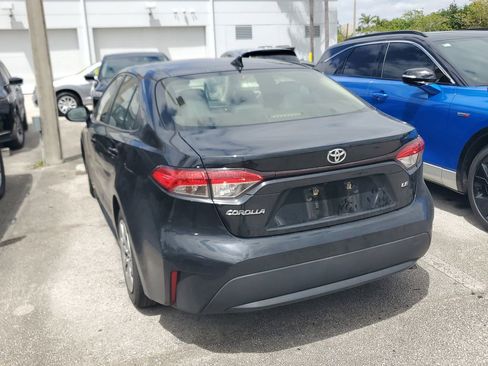 Used 2022 Toyota Corolla LE FWD image 6