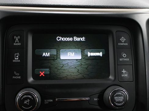 Used 2018 Jeep Cherokee Latitude image 38