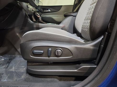 Used 2023 Chevrolet Equinox LS AWD/4WD image 14