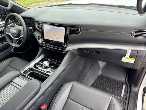 New 2026 Jeep Grand Wagoneer 4WD image 27