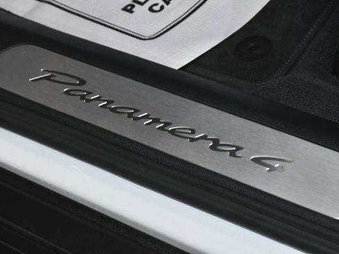 Used 2025 Porsche Panamera 4 E-Hybrid AWD/4WD image 11