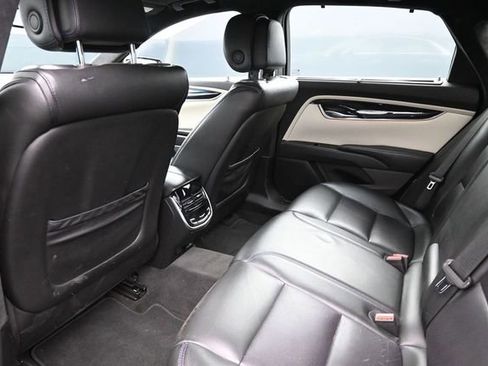 Used 2013 Cadillac XTS Platinum FWD image 13