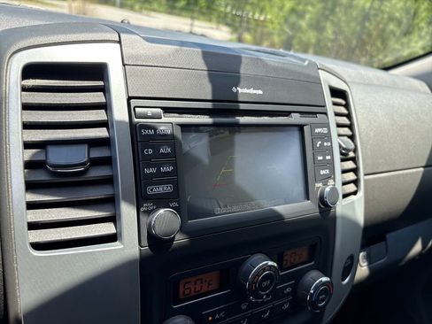 Used 2019 Nissan Frontier PRO-4X AWD/4WD image 16