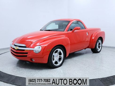 Used 2003 Chevrolet SSR w/ Preferred Equipment Group image 1