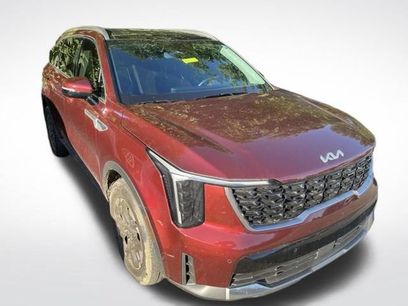 Certified 2025 Kia Sorento S w/ Panoramic Sunroof Package