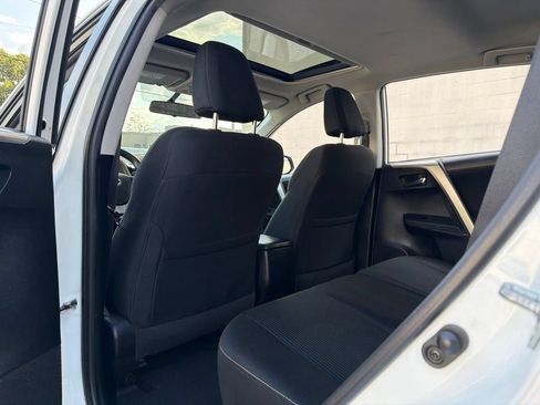 Used 2015 Toyota RAV4 XLE AWD/4WD image 15
