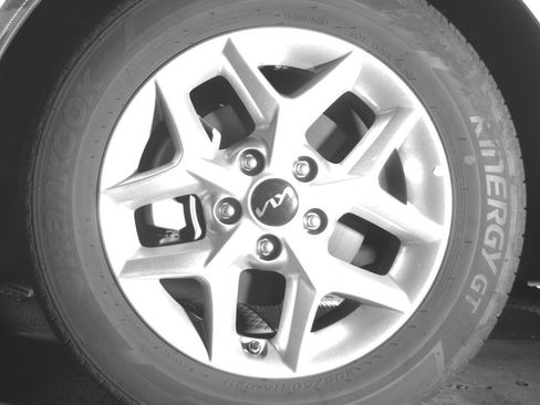 Used 2025 Kia Soul LX w/ LX Technology Package image 12