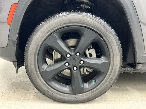 Used 2022 Jeep Grand Cherokee Altitude image 31