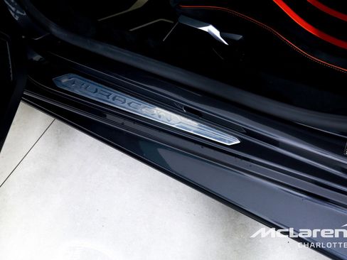Used 2022 Lamborghini Huracan STO RWD image 15