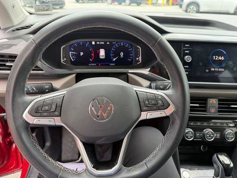 Used 2023 Volkswagen Taos SEL AWD/4WD image 15