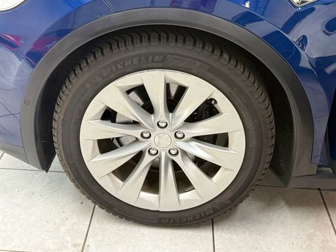 Used 2016 Tesla Model X 75D image 35