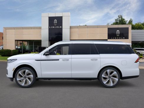 New 2026 Lincoln Navigator L Black Label image 4
