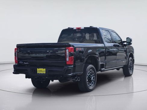 Used 2025 Ford F250 Platinum AWD/4WD image 6